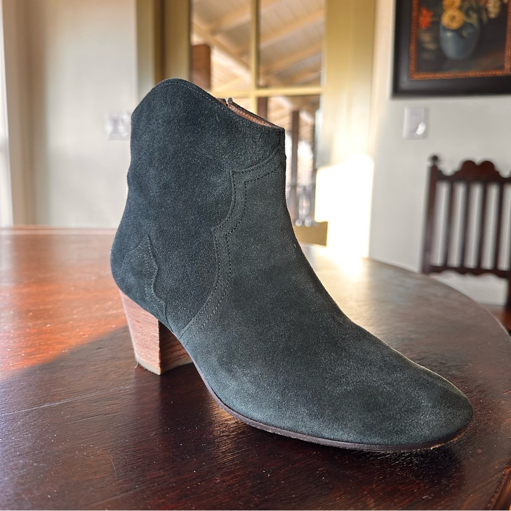 ISABEL MARANT ÉTOILE
Ankle Boots In Dark Green